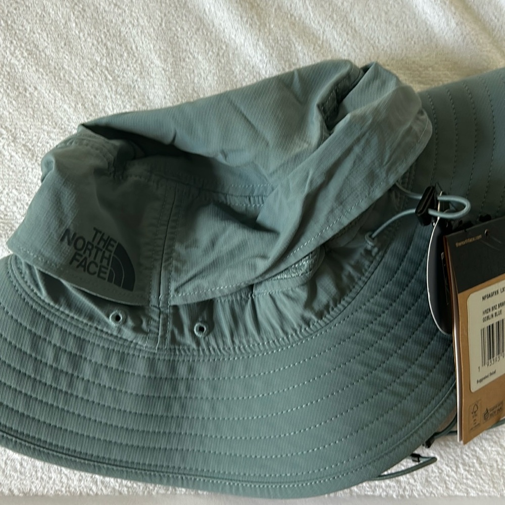 North Face UV bucket hat - brand new